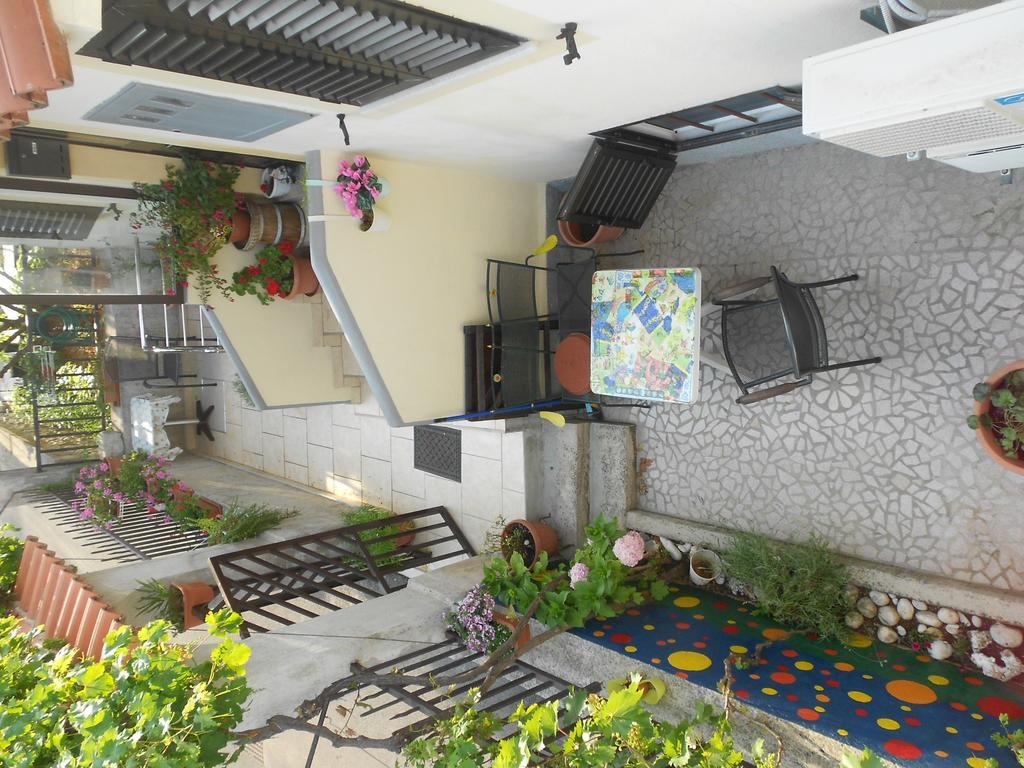 Apartmani Luiza Cres Oda fotoğraf