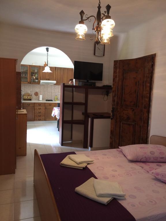 Apartmani Luiza Cres Dış mekan fotoğraf